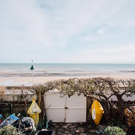 La Louis, Maison D'hotes, Vue Frühstückspension Lion-sur-Mer