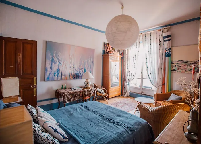 לינה וארוחת בוקר La Louis, Maison D'hotes, Vue *